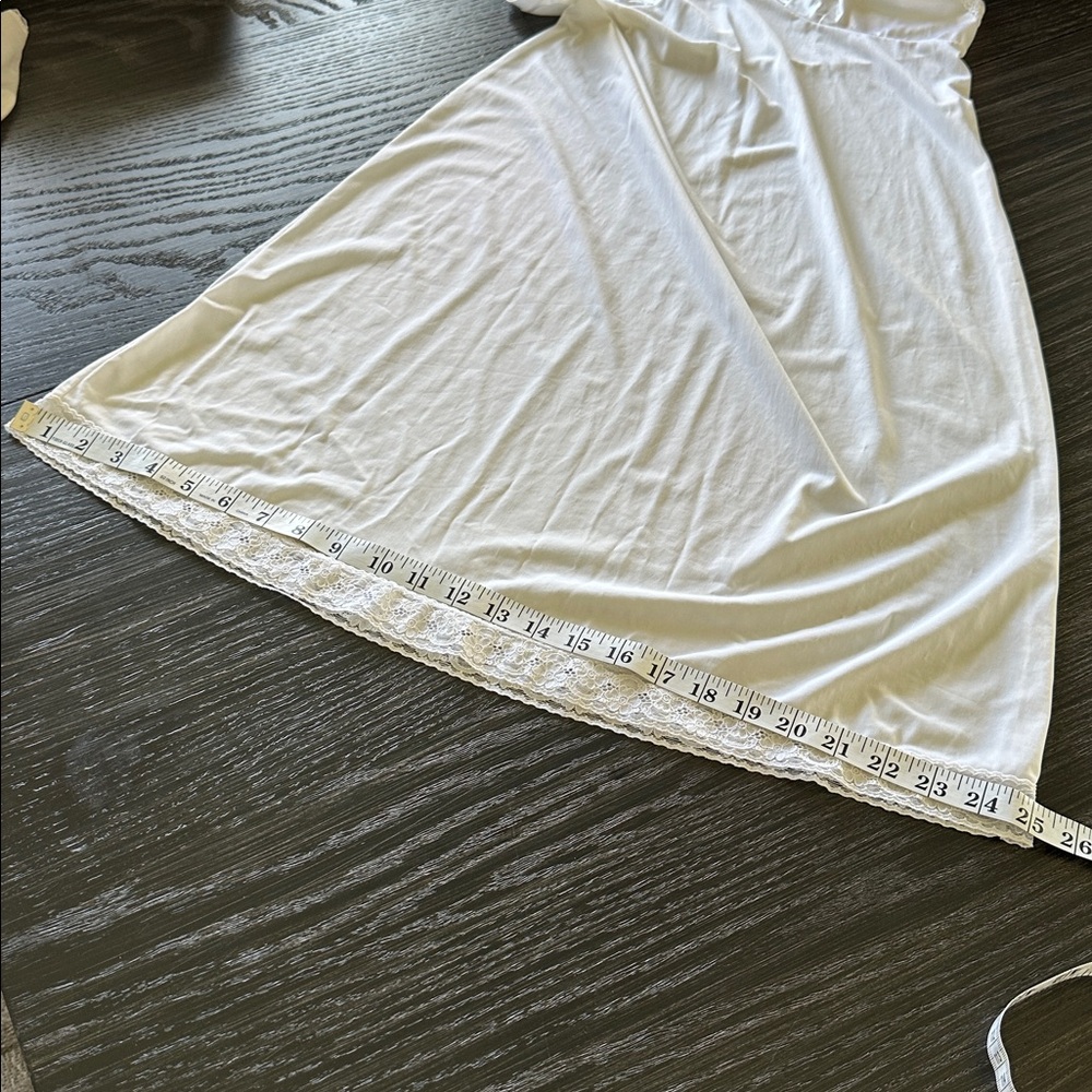 Vintage Vanity Fair Nylon Lace Slip Dress in White Made in USA Paper Tag, L - Picture 9 of 9